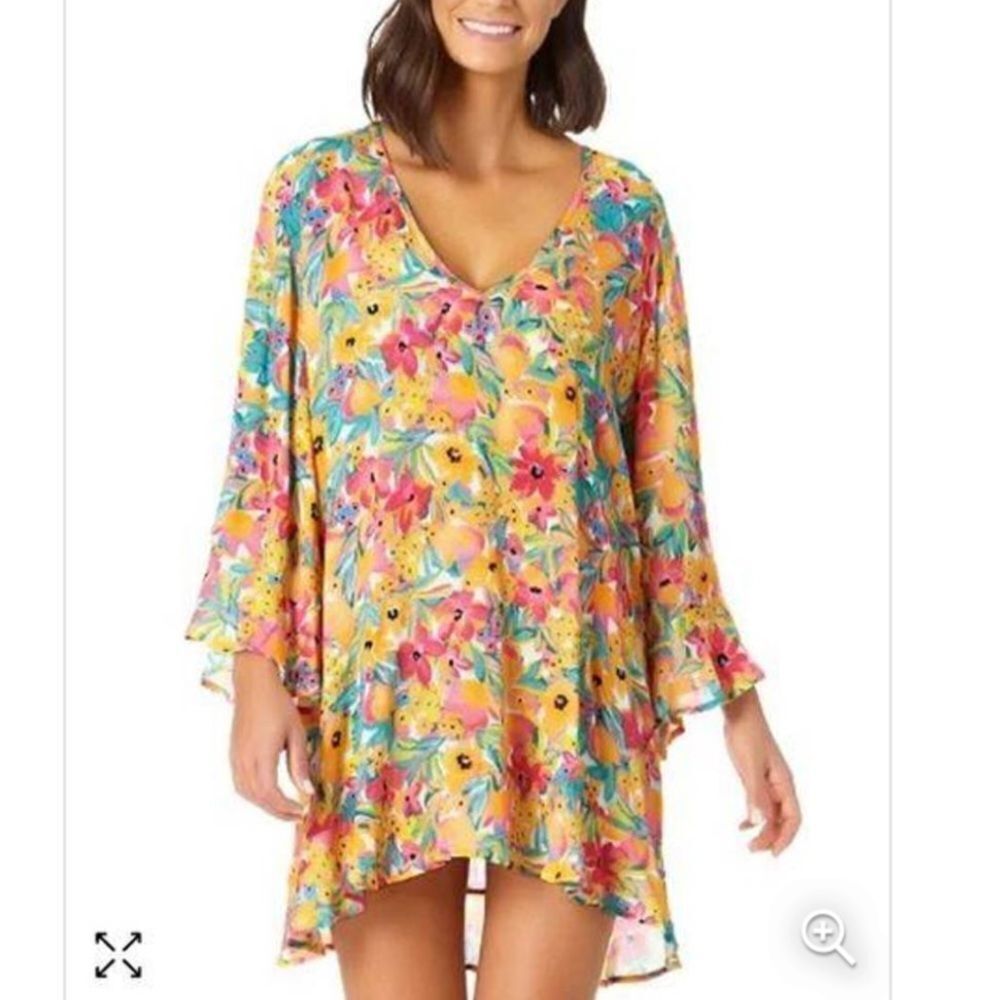 Anne Cole Women's
Flounce Tunic
Coverup
SIZE M/L